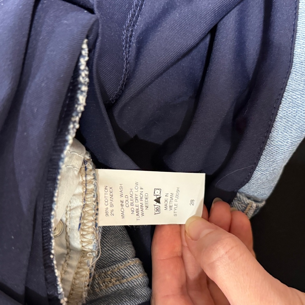 Distressed Denim Maternity Shorts - Picture 4 of 8